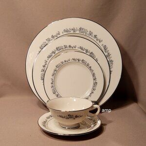 Lenox Promise 5 Piece Place Setting EXCELLENT!